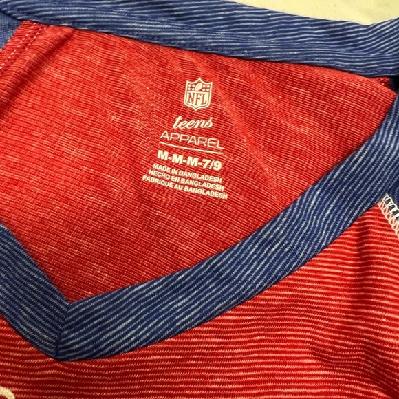 New York Giants V-Neck T-Shirt - Picture 5 of 9